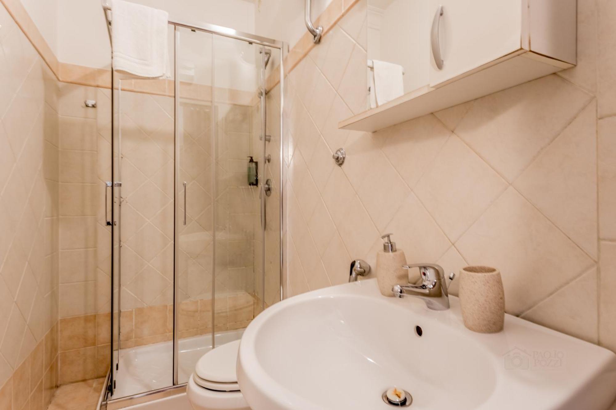 Ariana Luxury Guest House Рим Екстериор снимка