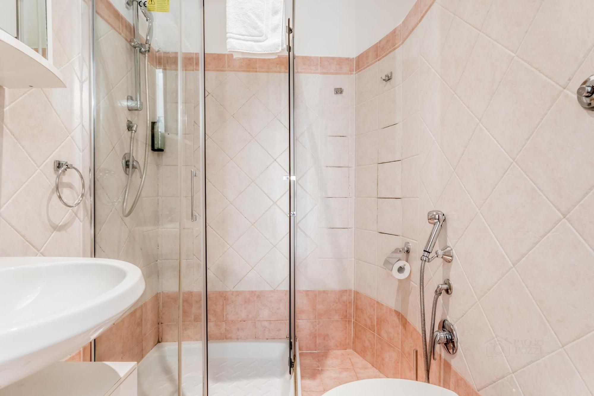 Ariana Luxury Guest House Рим Екстериор снимка