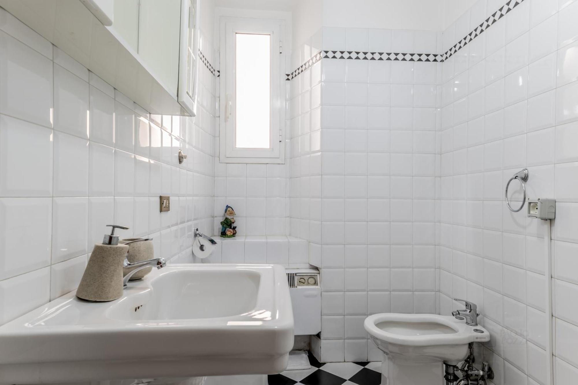 Ariana Luxury Guest House Рим Екстериор снимка