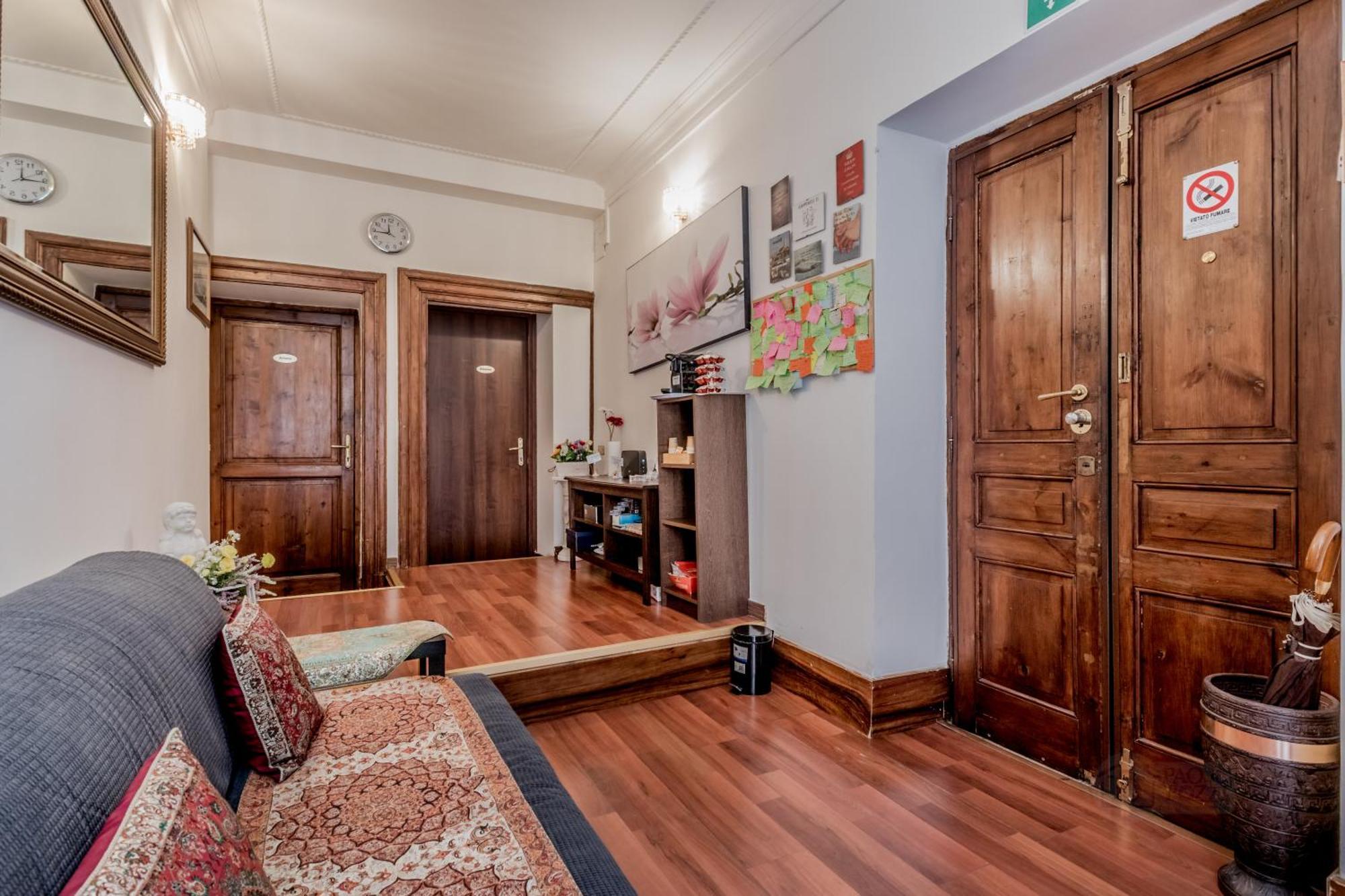 Ariana Luxury Guest House Рим Екстериор снимка
